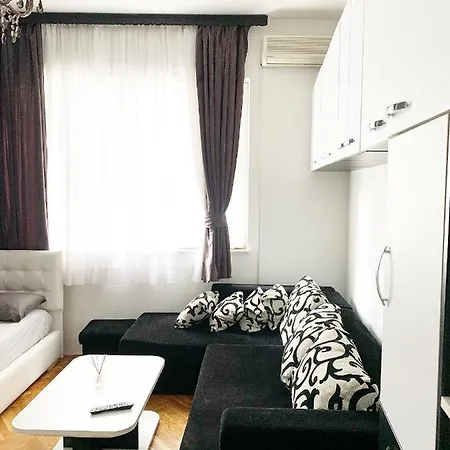 Vogue * 马卡尔斯卡